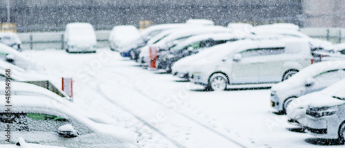 Foto 雪　降雪　積雪　駐車場　【 交通麻痺 の イメージ 】