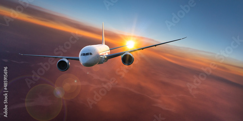 Passengers commercial airpl...