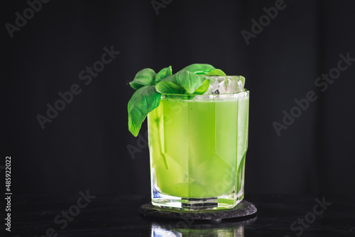 Obraz na płótnie A Gin Basil Smash Cocktail.