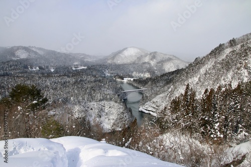 冬の只見線・第一只見川橋梁（福島県・三島町） photo