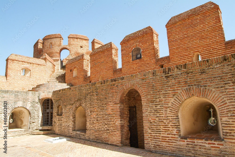 El castillo de la Mota es un castillo que se encuentra ubicado en la villa de Medina del Campo, provincia de Valladolid, Castilla y León.