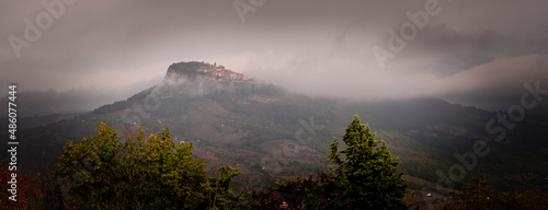 Photos Village of Cairano seen from the archaeological park of Conza della Campania - A