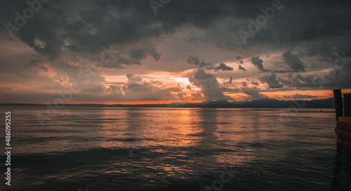 Sunset at lago di garda © JulianGeiser