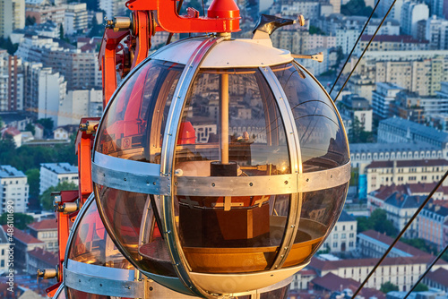 Tableau sur toile Famous spherical cable car in Grenoble, France