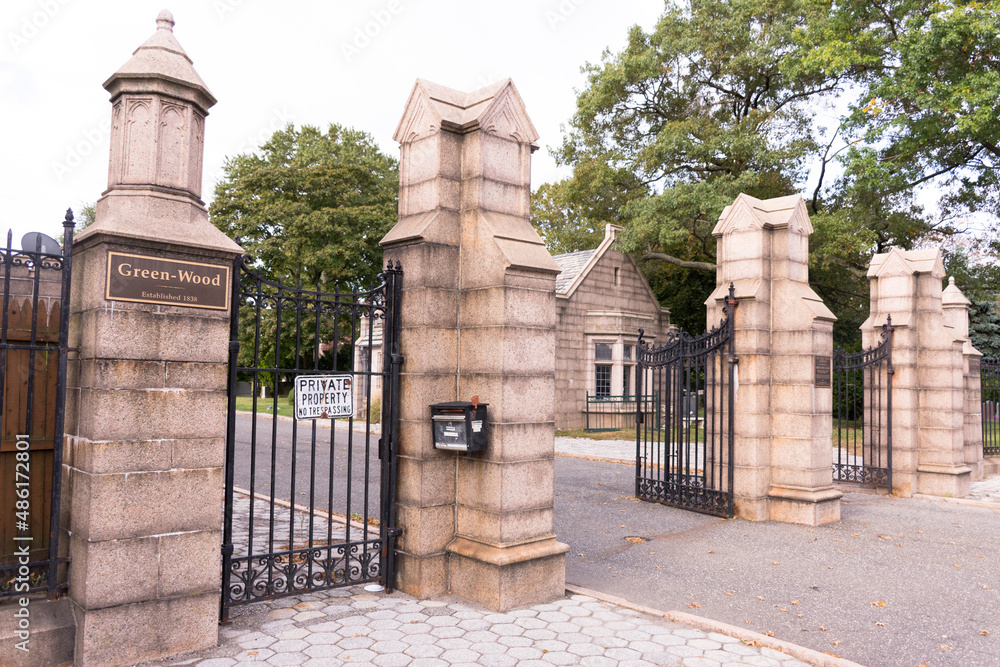 Fototapeta premium Green Wood Cemetery, Brooklyn, West 20th Street Entrance