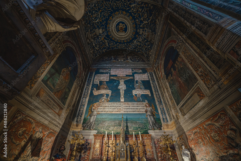 Indoors view and the ceiling of the Cathedral of Albi, France Indoors view and the ceiling of the Cathedral of Albi, France