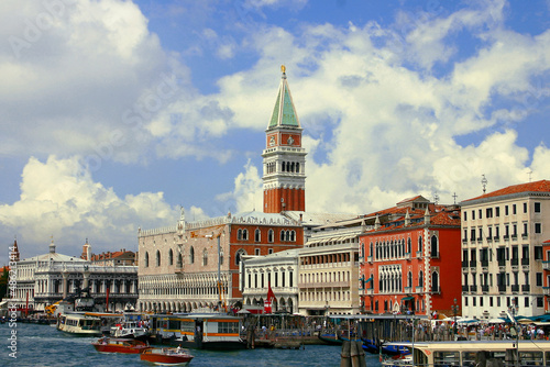 Venedig mit markusturm photo