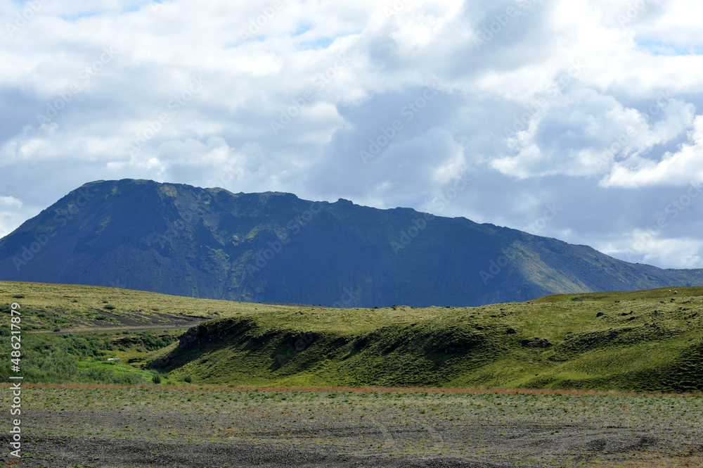 Landschaft bei Hella nahe dem Vulkan Hekla in Island