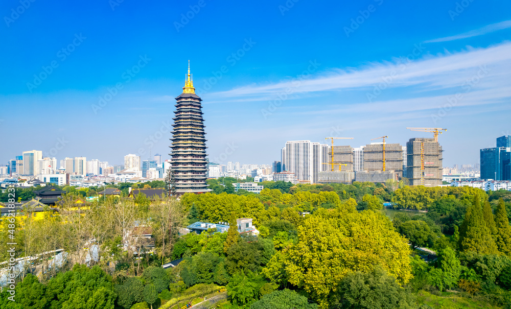 Fototapeta premium Tianning Temple and Hongmei Park, Changzhou City, Jiangsu Province