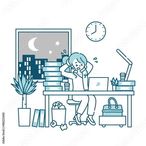オフィスでパソコンに向かって仕事をする女性の1日（夜）