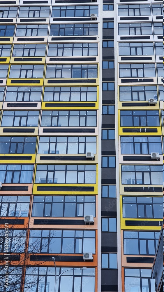 Obraz premium The wall of colorful windows