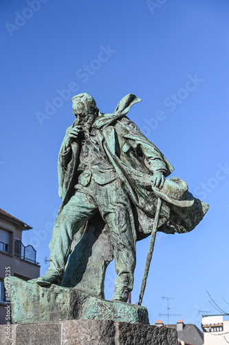France français statue Victor Hugo ecrivain Thionville auteur lorraine photo