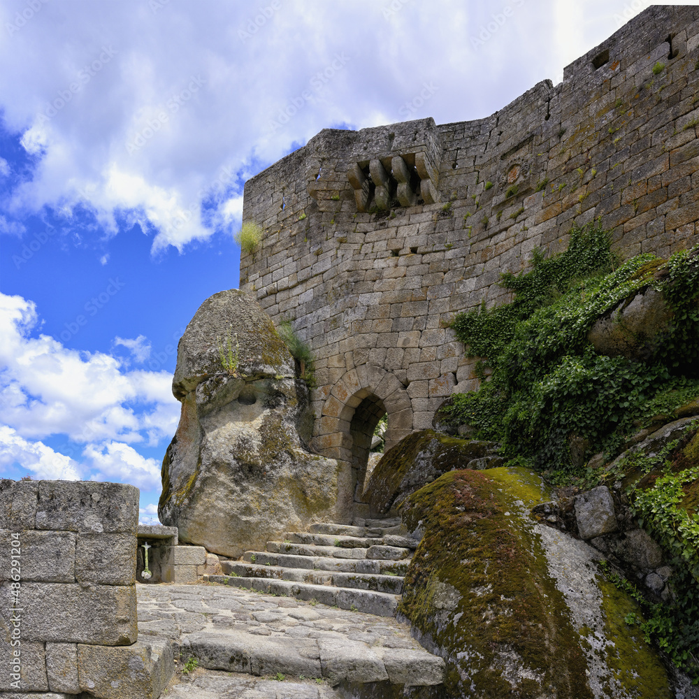 Castle and Treason doors, Sortelha, Serra da Estrela, Beira Alta, Portugal