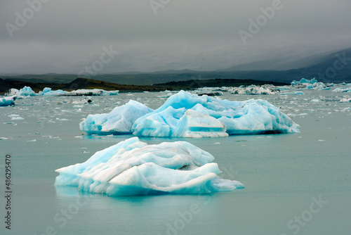 Der Gletschersee Fjallsarlon bei Skaftafell photo