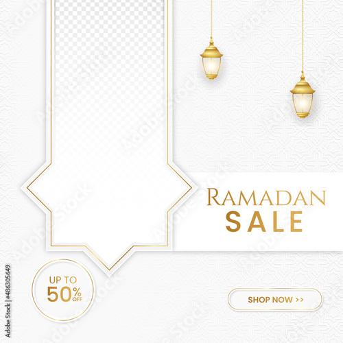 Ramadan kareem sale  social media post  islamic ornament and lantern Premium Vector