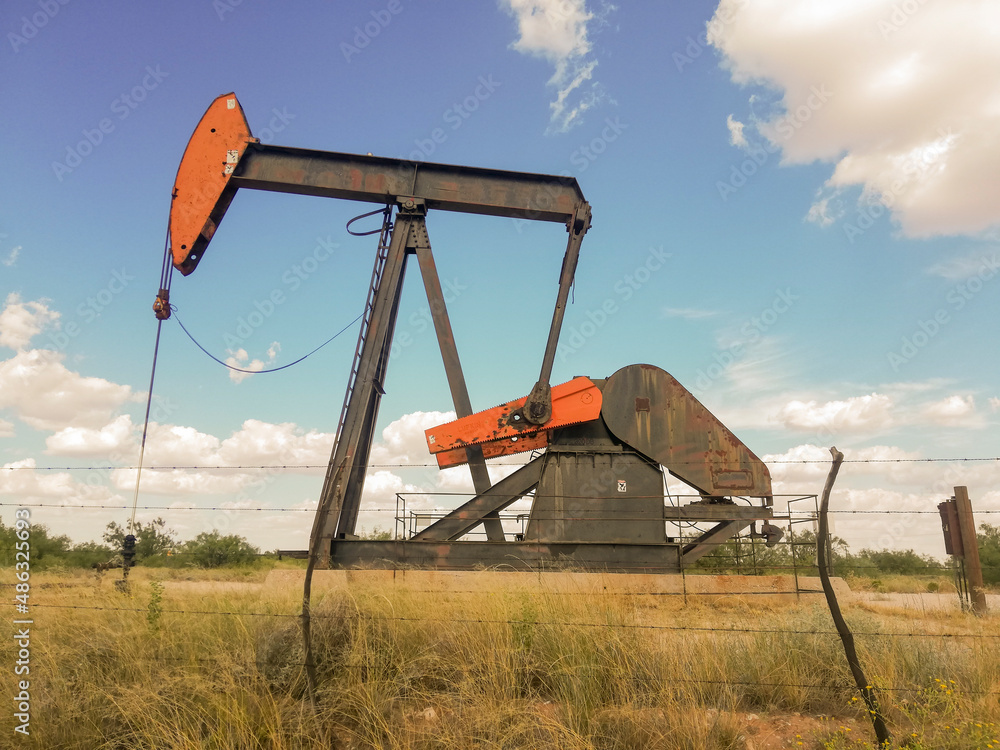 extracción de petróleo, crudo Stock Photo | Adobe Stock