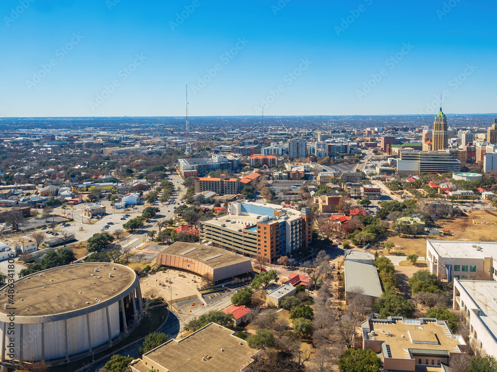 Obraz premium High angle view of the downtown cityscape