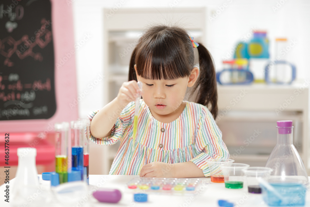 young girl play science experiments for homeschooling young girl play science experiments for homeschooling