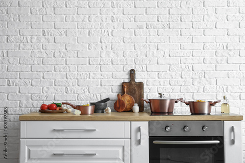 Cooking pots with prepared ...