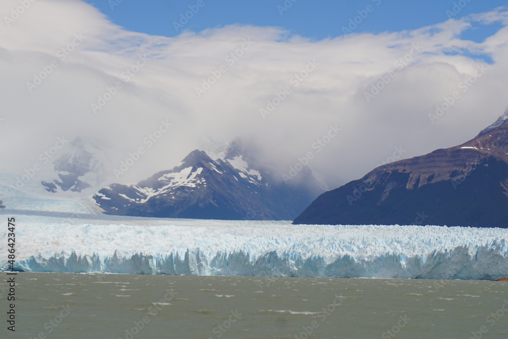 アルゼンチンのパタゴニアにあるペリト・モレノ氷河