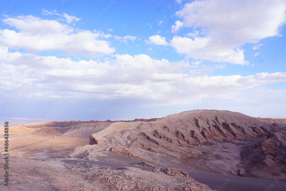 Fototapeta premium チリにあるアタカマ砂漠の月の谷