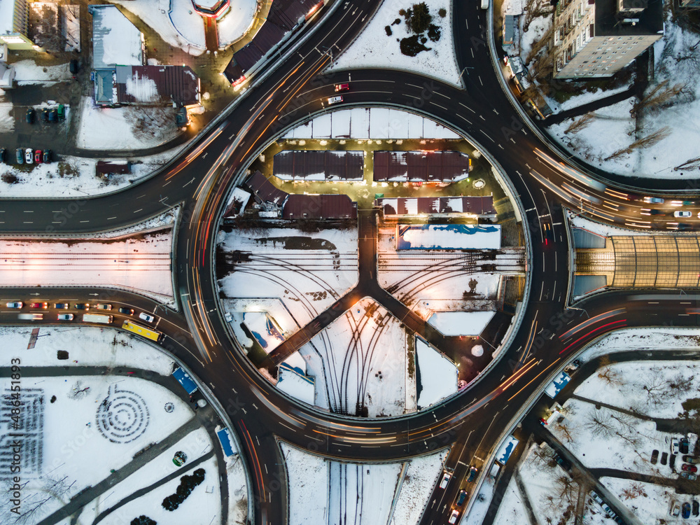 Fototapeta premium Architecture and bridges of Kyiv in winter