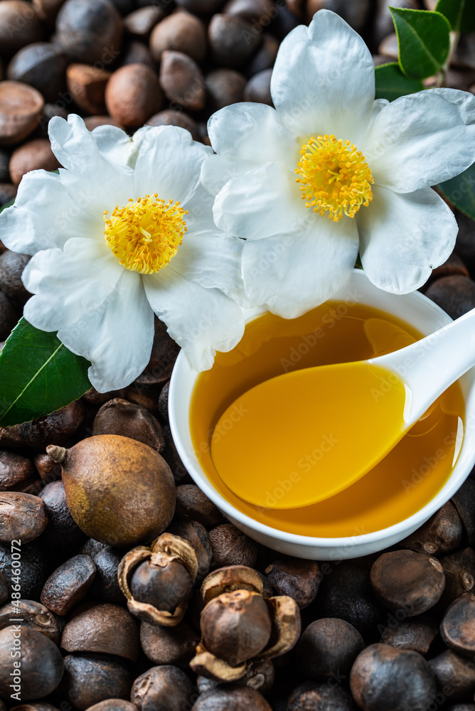 Pressed vegetable oil golden tea seed oil Pressed vegetable oil golden tea seed oil