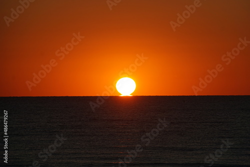 Fototapeta Naklejka Na Ścianę i Meble -  山形西浜の夕陽