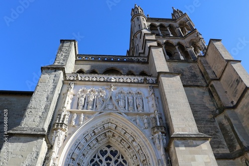 La cathédrale protestante Notre Dame de Lausanne, construite au 13eme siècle, vue de l'extérieur, ville de Lausanne, canton de Vaud, Suisse