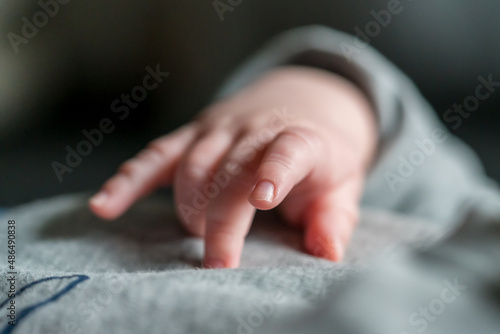 Hand of a newborn baby