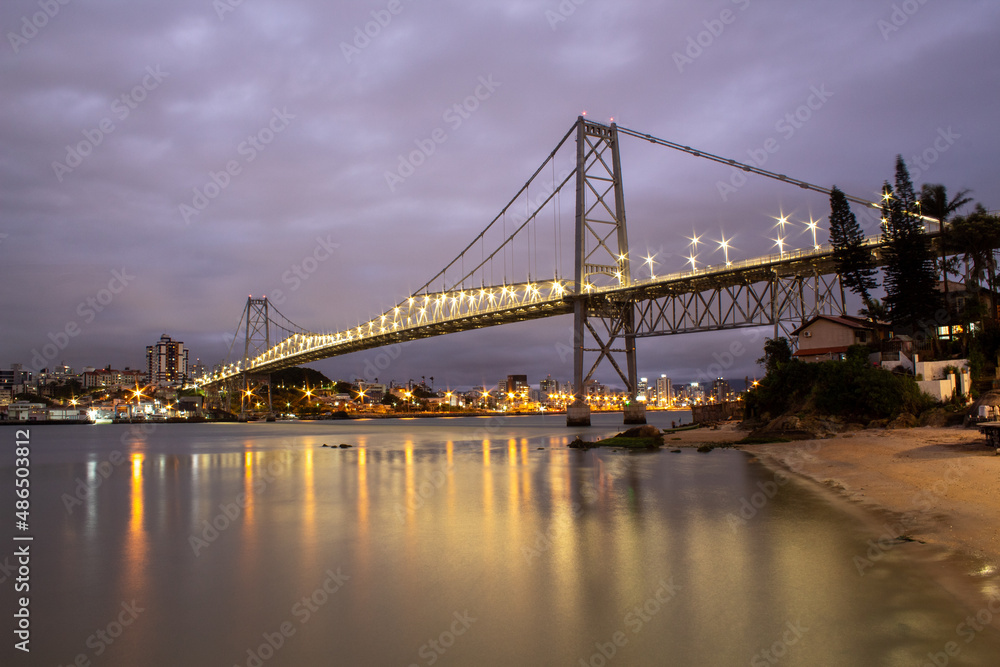 noite na Ponte Hercílio Luz, Florianópolis Santa Catarina Brasil