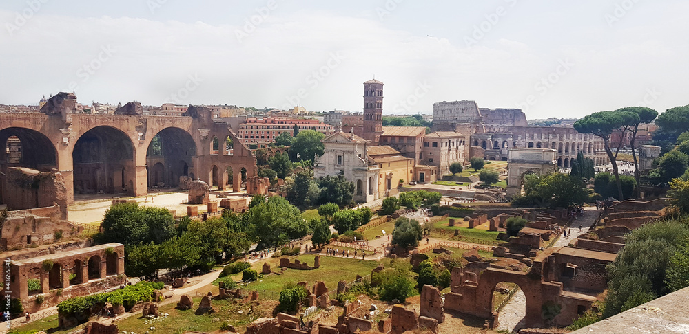 Visita a las ruinas de una ciudad romana - 
Visit to the ruins of a Roman city