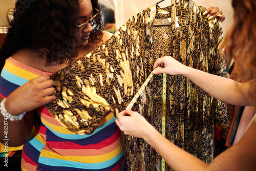 sizing clothes at small business
