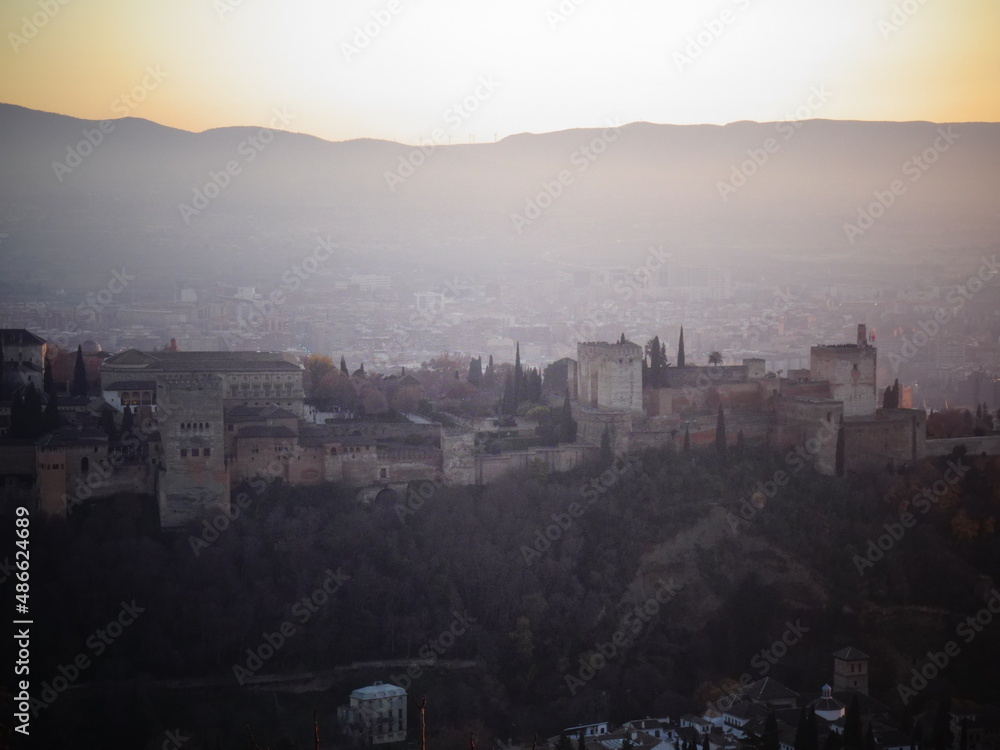 [Spain] The Alhambra illuminated by the setting sun (the Albaicín, Granada)