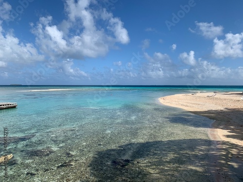 Fototapeta Naklejka Na Ścianę i Meble -  beach with sky and clouds in a Tahitian island 