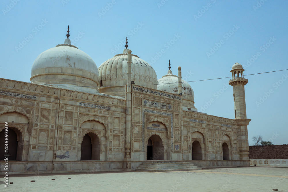 Abbasi Jamia Masjid Qila Mosque built by Nawab Bahawal Khan near to Derawar Fort in Yazman Tehsil, within the Cholistan Desert in Bahawalpur, Pakistan