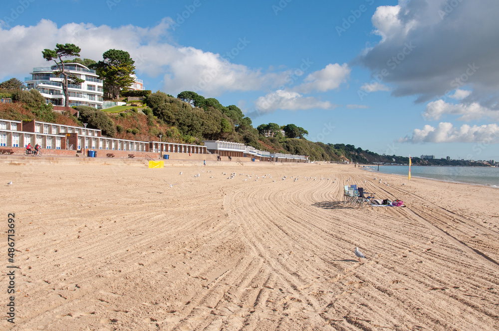 Fototapeta premium Summertime beach in Bournemouth.