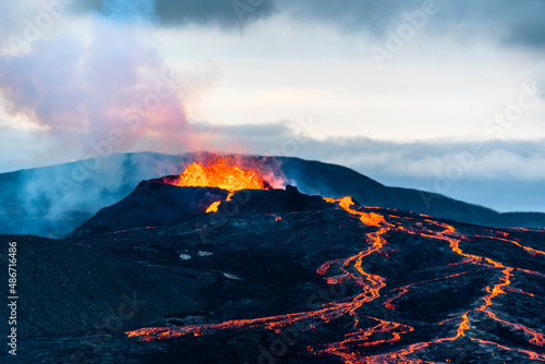 Tela 2021 08 19 Fagradalsfjall volcano and lava 4