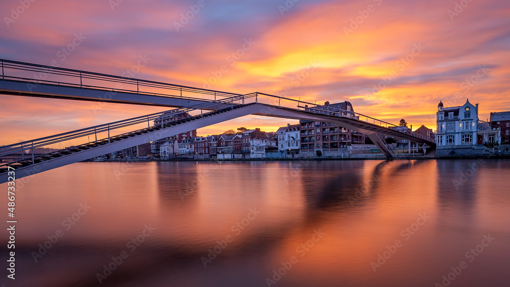 Fototapeta premium Lever de soleil sur Namur