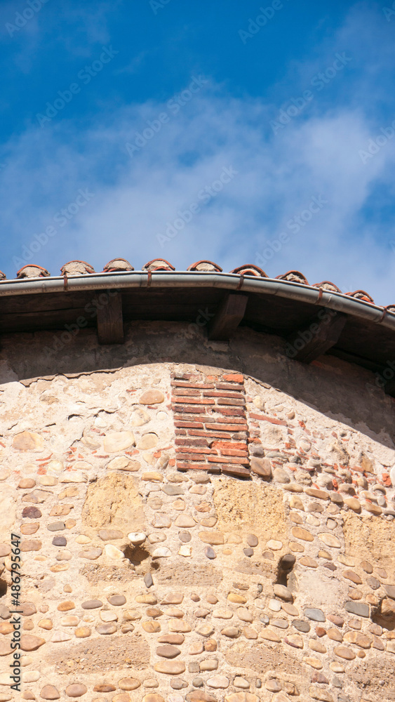 Torre de edificio antiguo de piedra Torre de edificio antiguo de piedra
