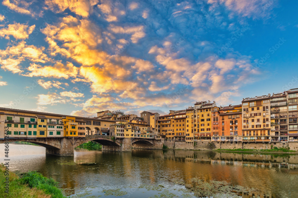 Florence Italy, sunrise city skyline at Ponte Vecchio Bridge and Arno River, Tuscany Italy