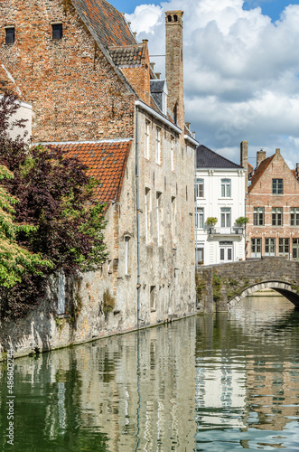 Old buildings along the canal in Bruges, Belgium © vli86