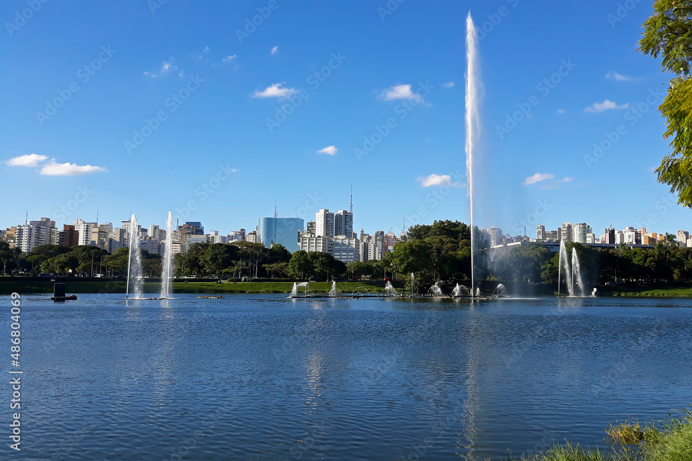 Ibirapuera lake with the city of São Paulo in the background