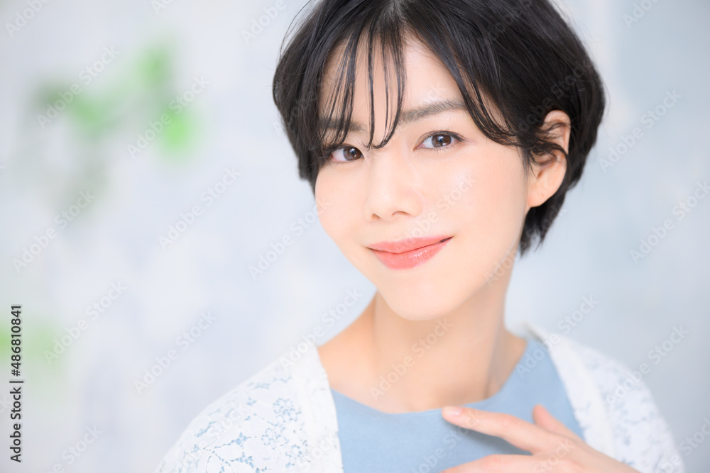 And for the main visual! Beautiful Japanese woman looking at camera, easy to use for beauty. Copy space and front bokeh And for the main visual! Beautiful Japanese woman looking at camera, easy to use for beauty. Copy space and front bokeh