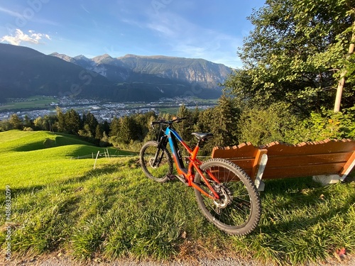 Schlinglberg Schwaz Inntal Tuxer Alpen Tirol Österreich im Spätsommer Herbst 