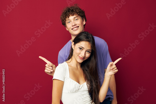 Foto nice guy and girl hand gesture fun friendship isolated background