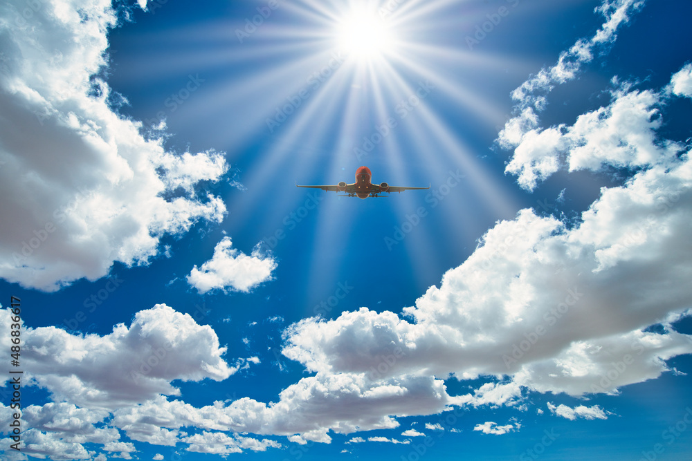 白い雲、青い空、航空機合成 白い雲、青い空、航空機合成