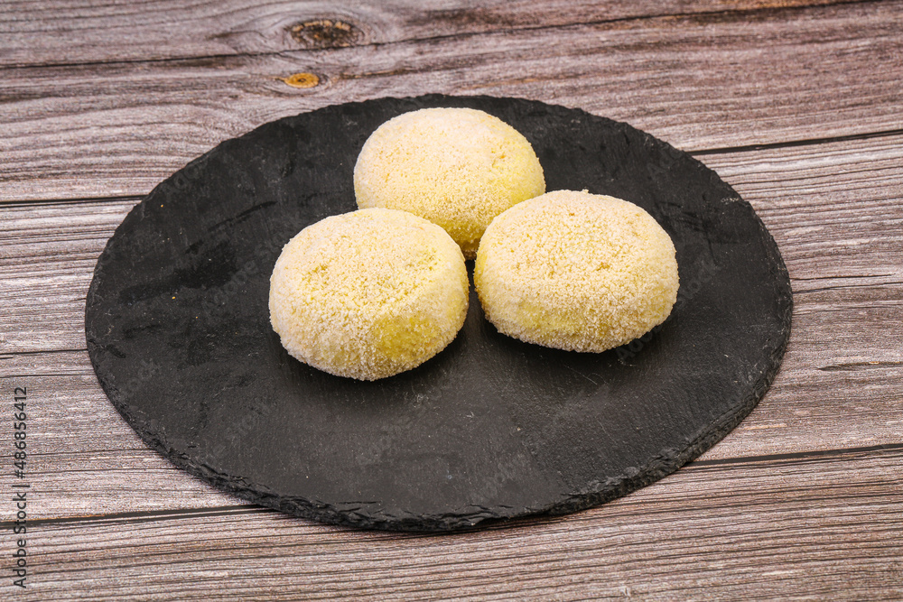 Raw potato zrazy for cooking Raw potato zrazy for cooking