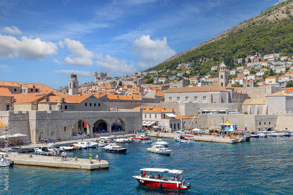 Fototapeta premium Landmarks of Croatia- splendid Dubrovnik. View with castle and harbor
