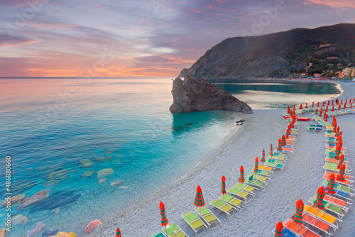 Wunderschönes Dorf Monterosso al Mare in Cinque Terre, Italien